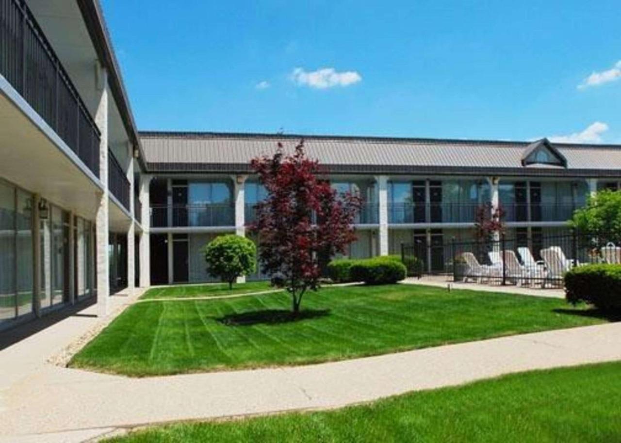 Rodeway Inn Conference Center Crawfordsville Exteriör bild